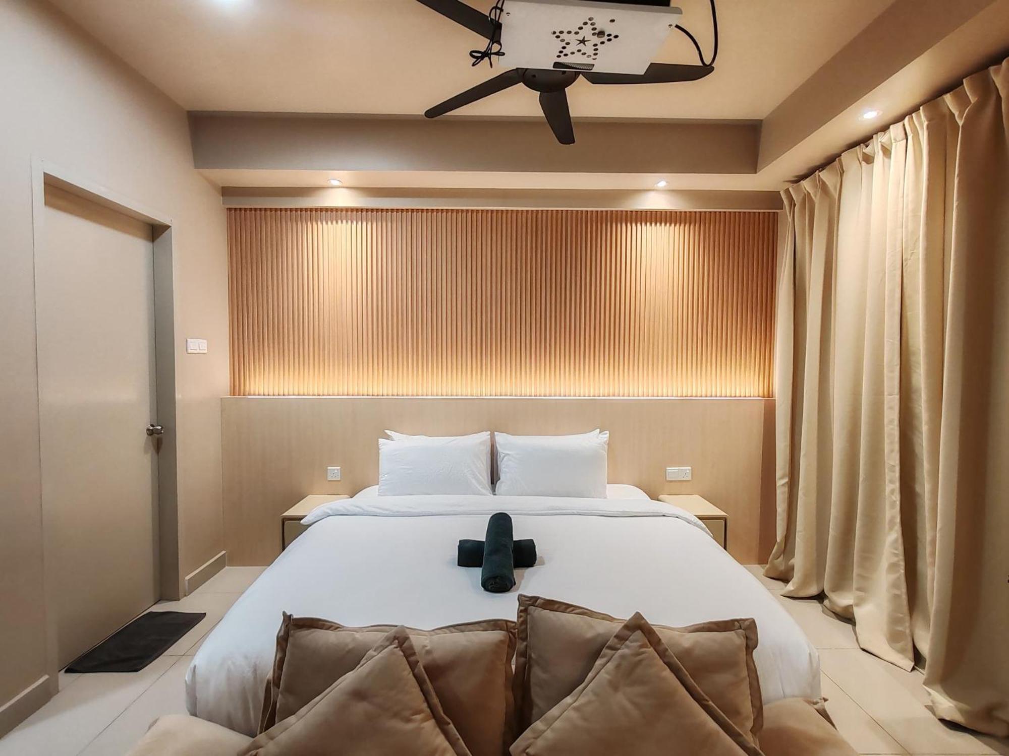 Luxury Couple Suites L Free Netflix L Massage Chair L Bathtub L Wifi 200Mbps L Town Area Bali Residence Malacca Номер фото